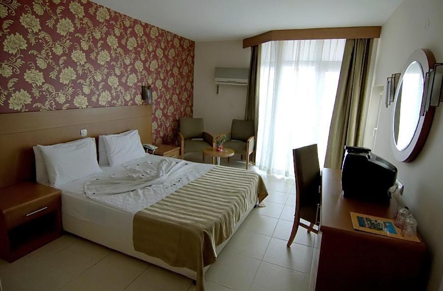 Surtel Hotel Kusadası Eksteriør bilde